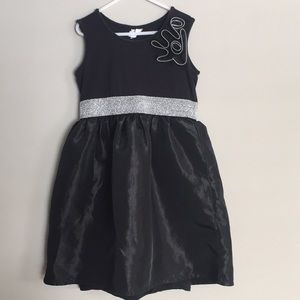 D-Signed Girl Dress Size L (10)
